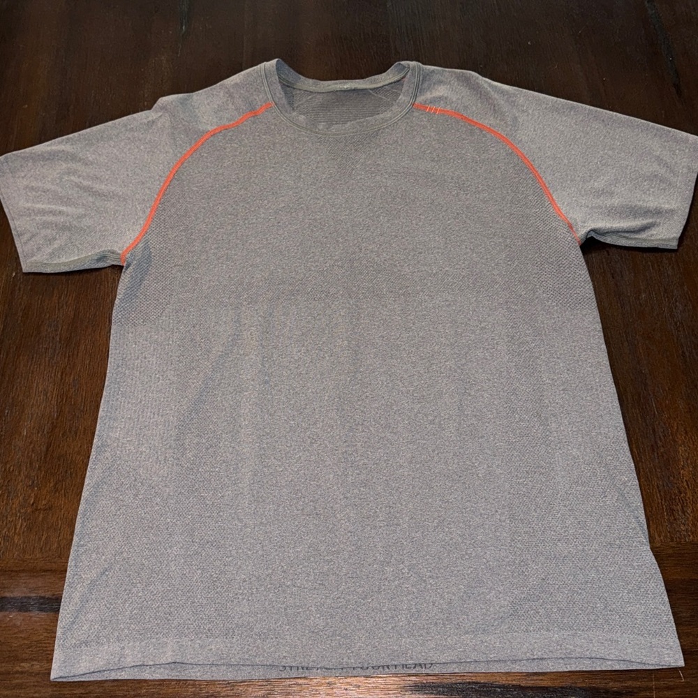 Lululemon Metal Vent Tech Short Sleeve Tee Large